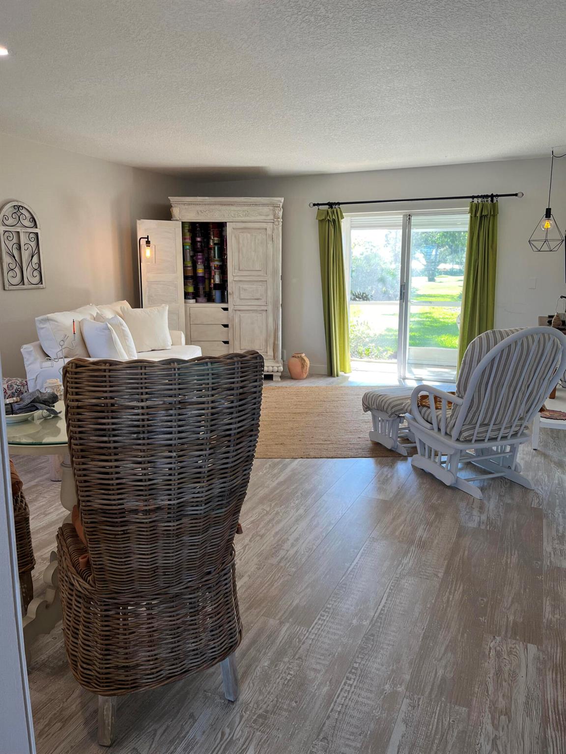 THE LITTLE CLUB CONDO - Residential