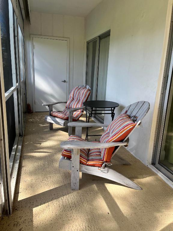 THE LITTLE CLUB CONDO - Residential