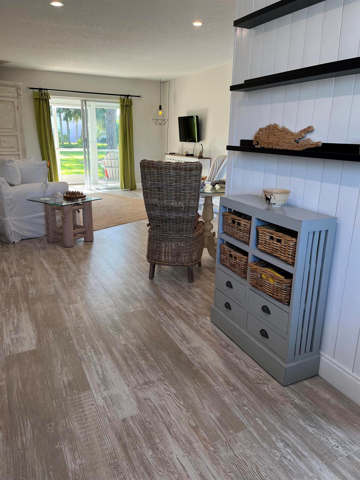 THE LITTLE CLUB CONDO - Residential