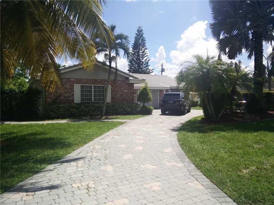 BEAUTIFUL HOME IN CORAL SPRINGS. 5 MINUTES TO WILES RD AND PARKLAND. FEATURES UPGRADED KITCHEN WITH GRANITE COUNTERTOPS, CUSTOM WOOD CABINETS AND STAINLESS STEEL APPLIANCES. VERY SPACIOUS OPEN FLOOR PLAN. BEAUTIFUL CERAMIC TILES THROUGHOUT. WOOD FLOORS IN  BEDROOMS. VERY BIG PRIVATE FENCED YARD FOR KIDS TO PLAY SAFELY, DOGS TO RUN, HOST BIRTHDAY PARTIES OR BAR-B-Q. PAVERS ON FRONT YARD AND BACKYARD. AWESOME POOL!!! ONE STORY. CLOSE TO SHOPPING AND RESTAURANTS. LANDLORD PAYS FOR LAWN AND POOL MAINTENANCE.