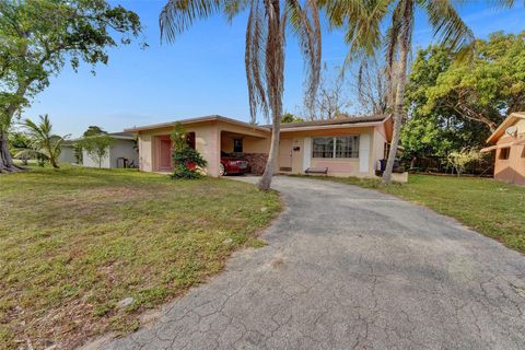 A home in Lauderdale Lakes