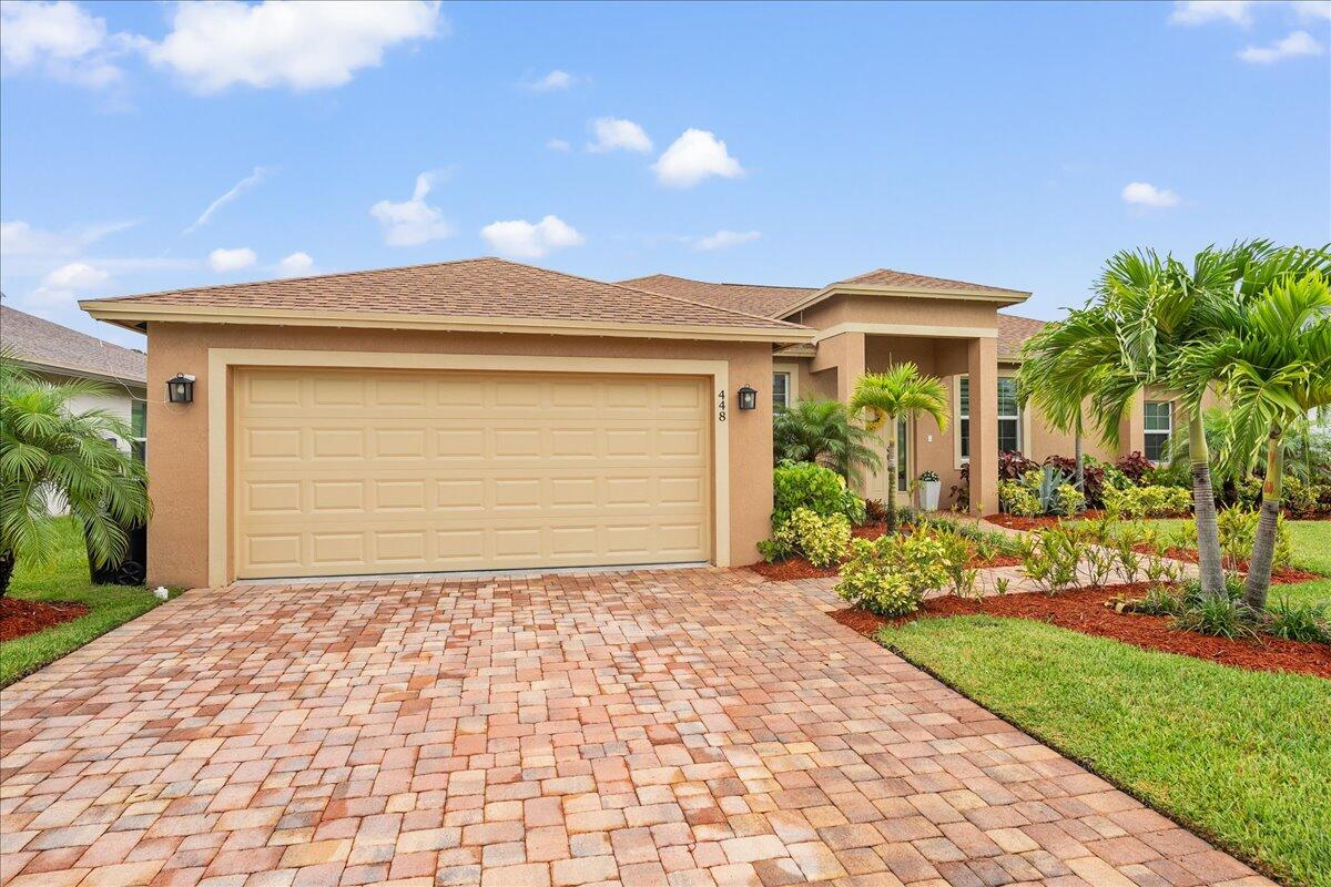SAWGRASS LAKES - Residential