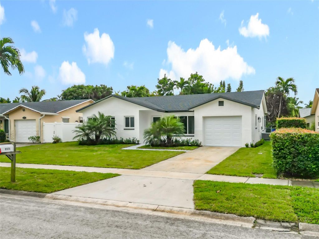 Photo of 8926 SW 7th St, Boca Raton, FL 33433 (MLS # F10540704)