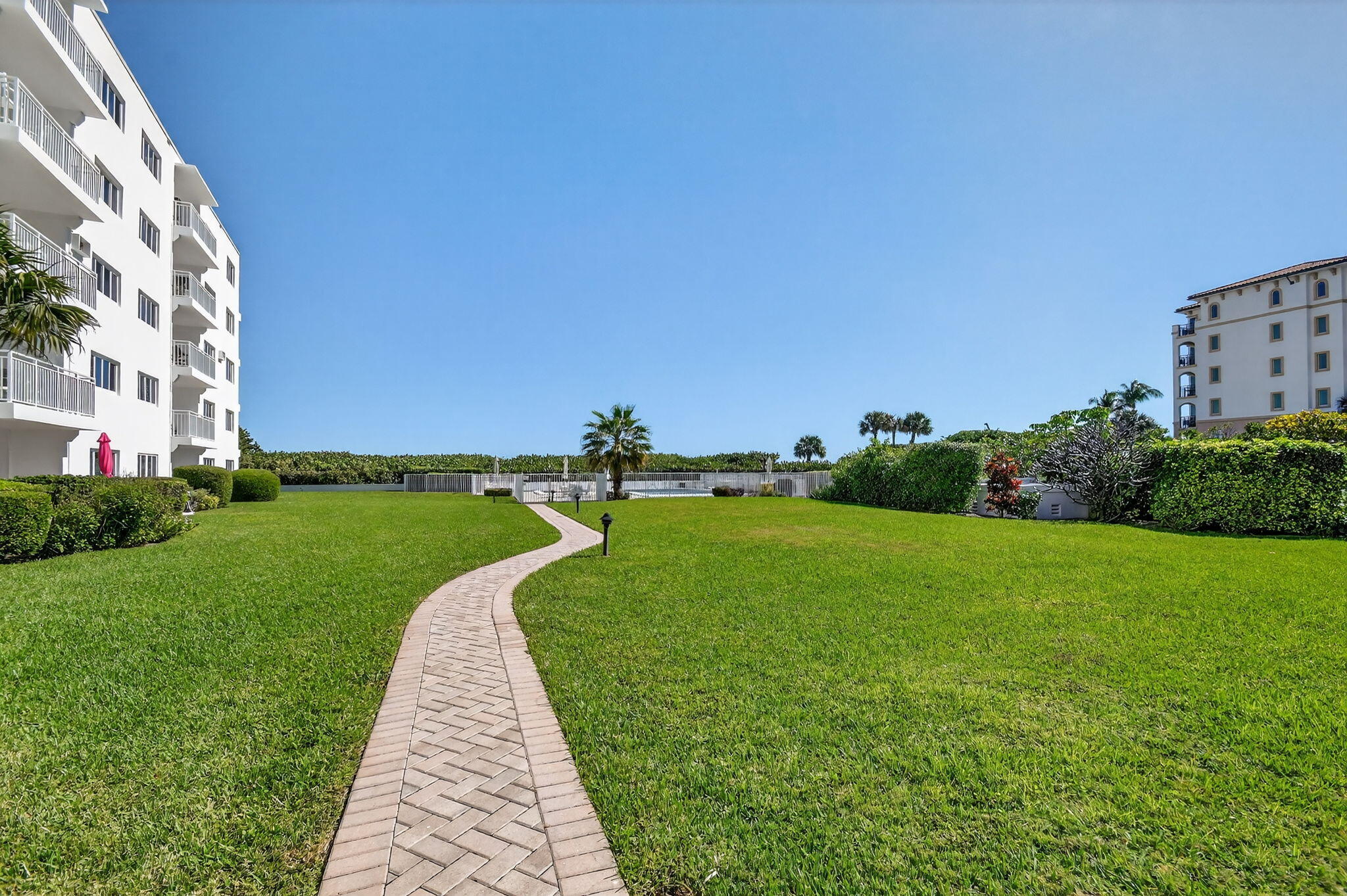Palm Beach Shores Apts Inc - Residential