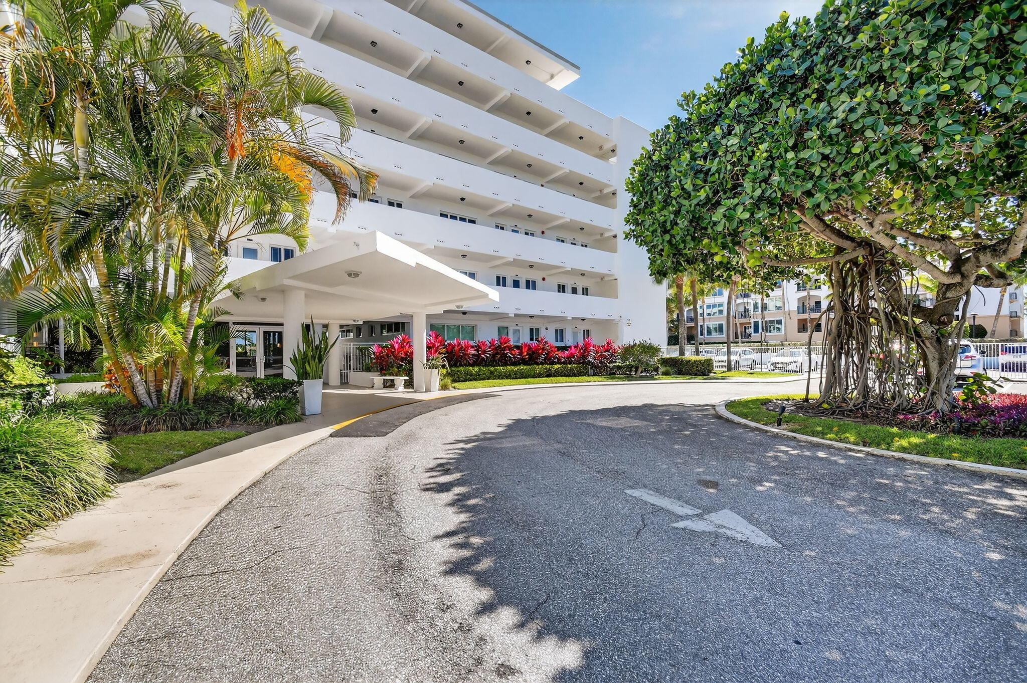 Palm Beach Shores Apts Inc - Residential