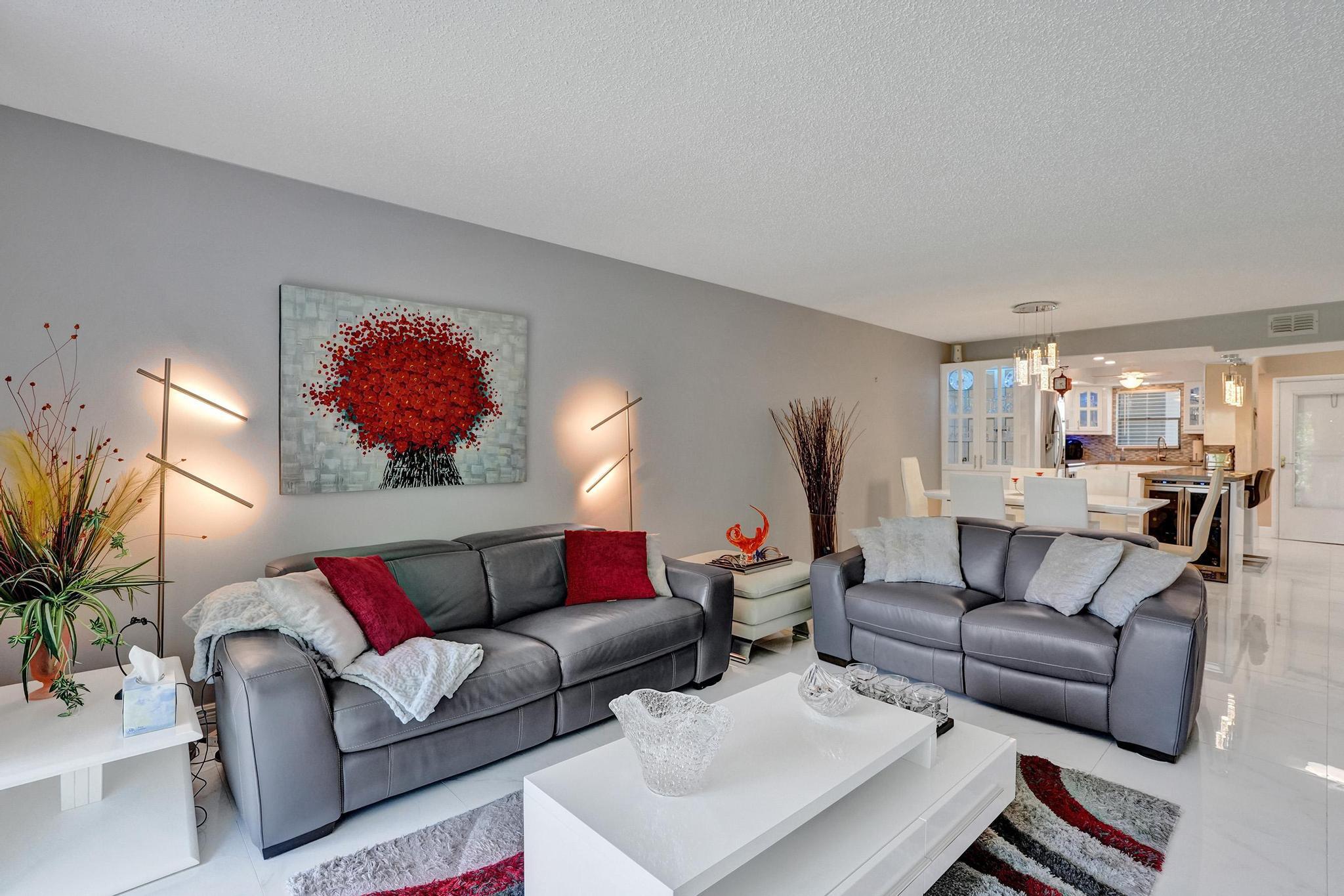 GREENS OF INVERRARY PHASE II - Residential