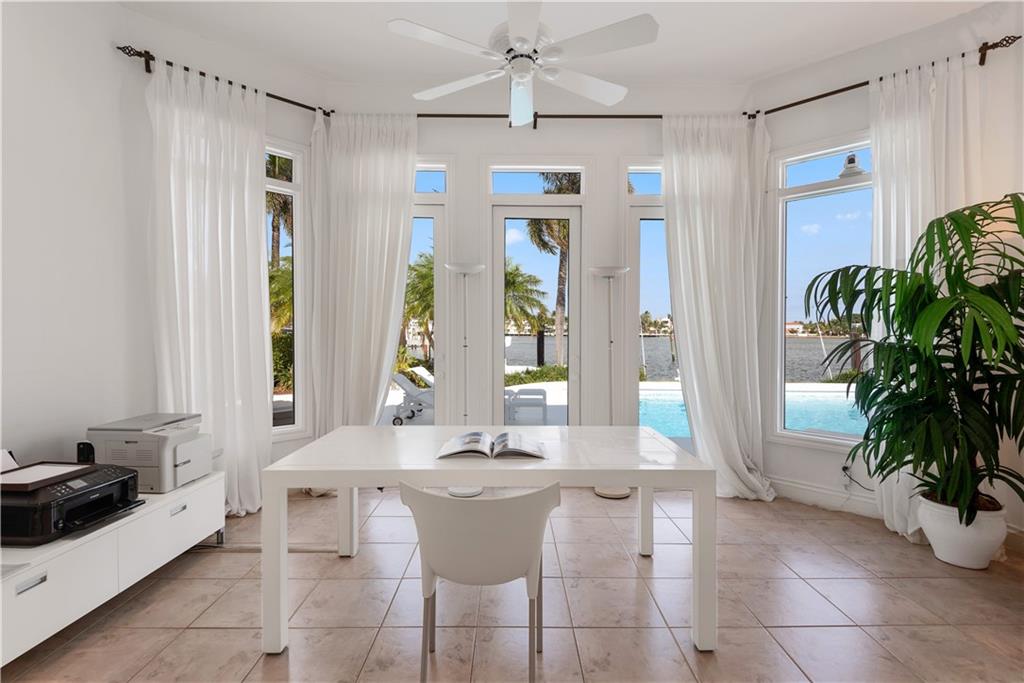 Lauderdale Harbors Sec A - Residential