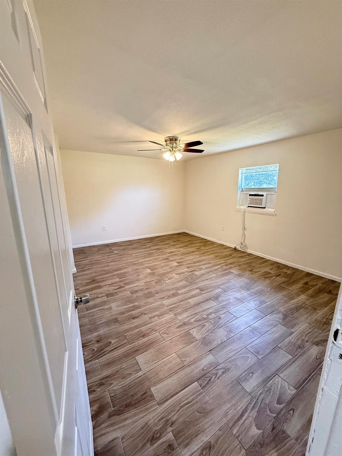 EMANCIPATION PARK - Residential Lease