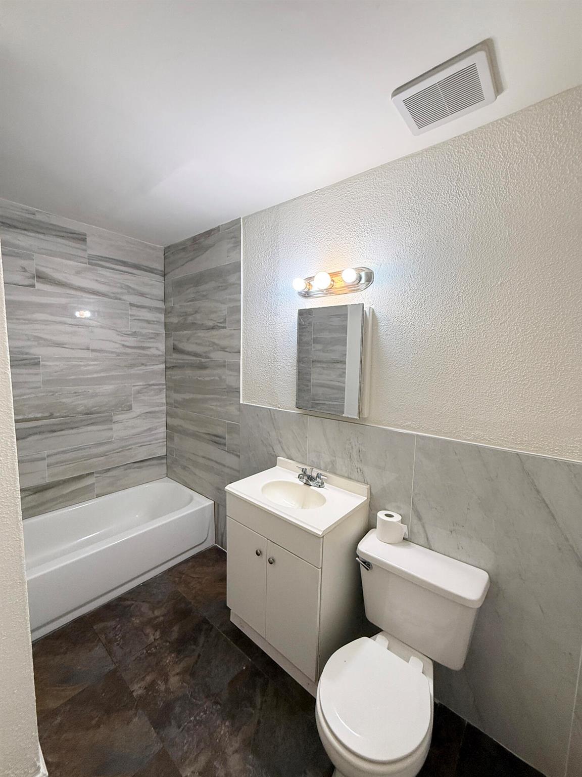 EMANCIPATION PARK - Residential Lease