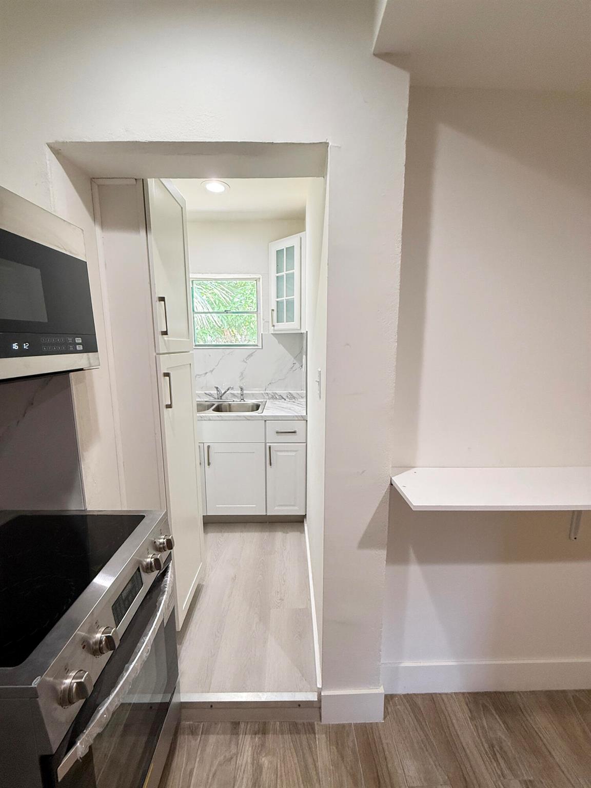 EMANCIPATION PARK - Residential Lease