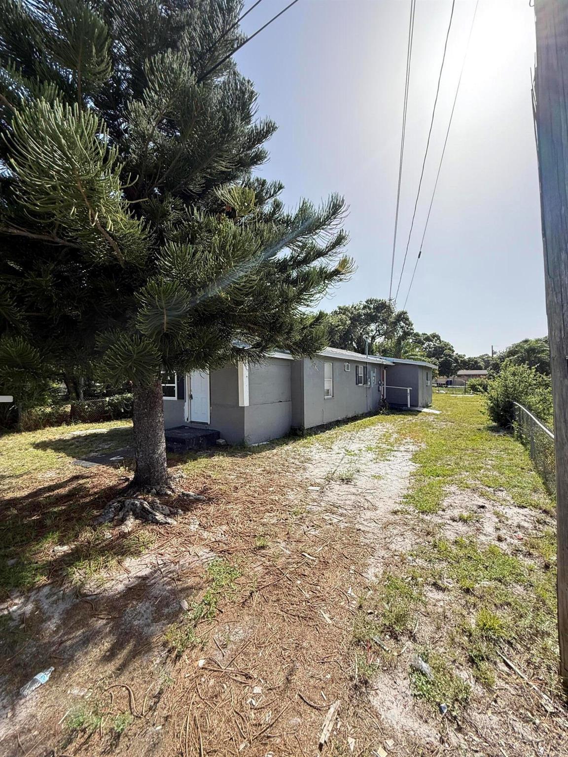 EMANCIPATION PARK - Residential Lease