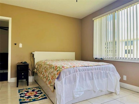 Tiny photo for 5985 Del Lago Circle #223, Sunrise, FL 33313 (MLS # F10545489)