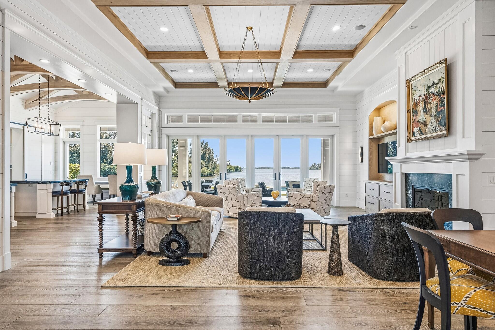 1505 W Camino Del Rio