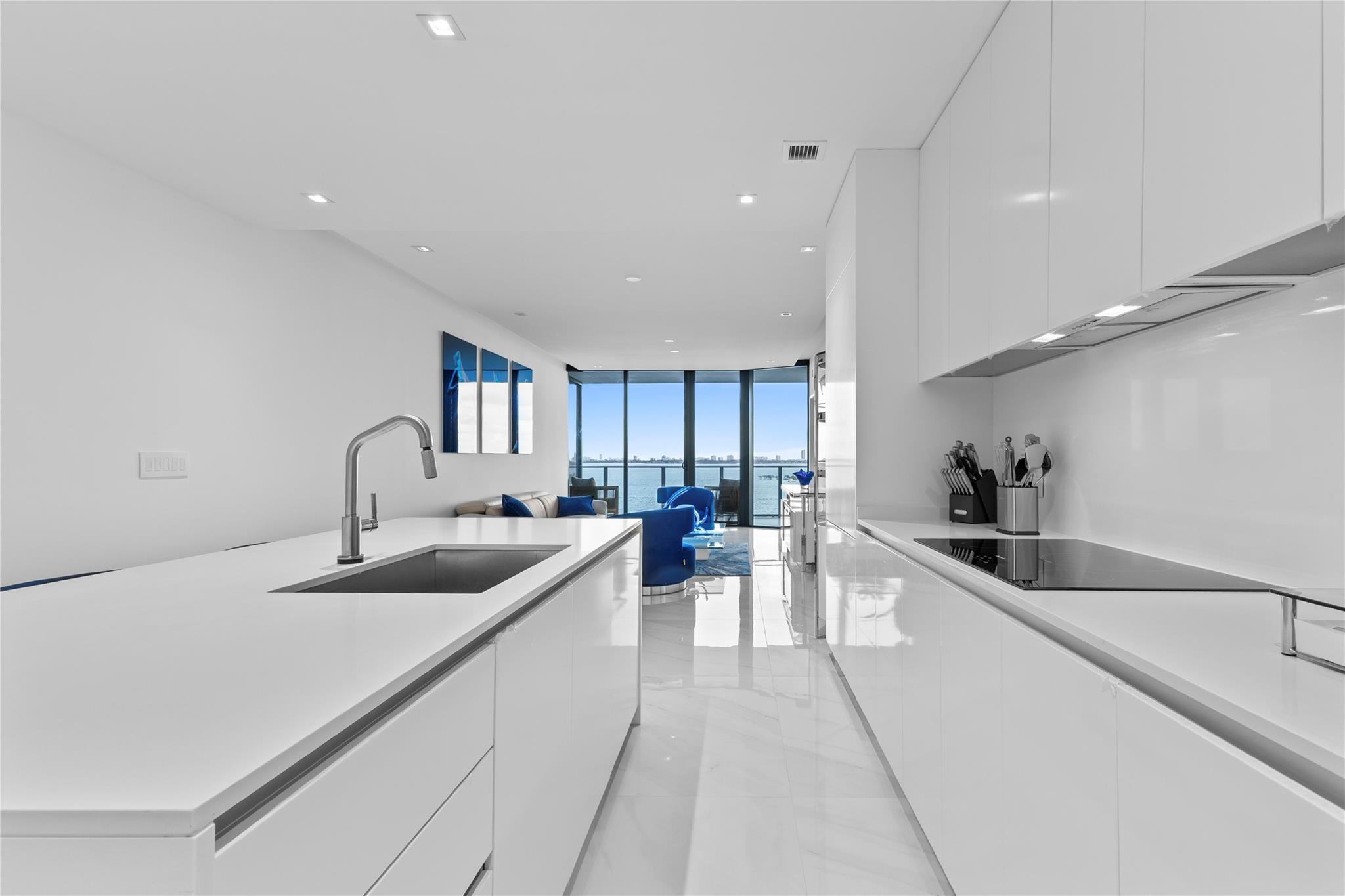 ARIA RESERVE - Residential Lease