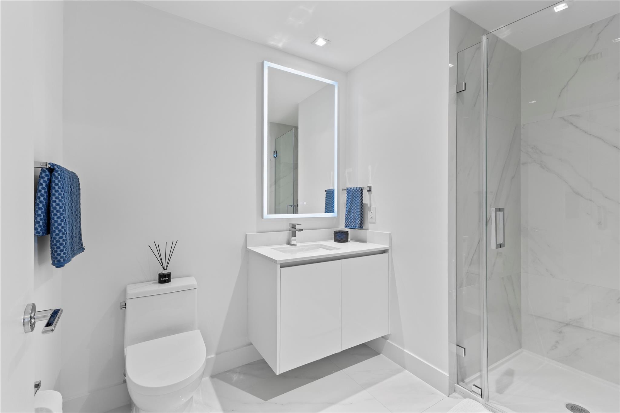 ARIA RESERVE - Residential Lease