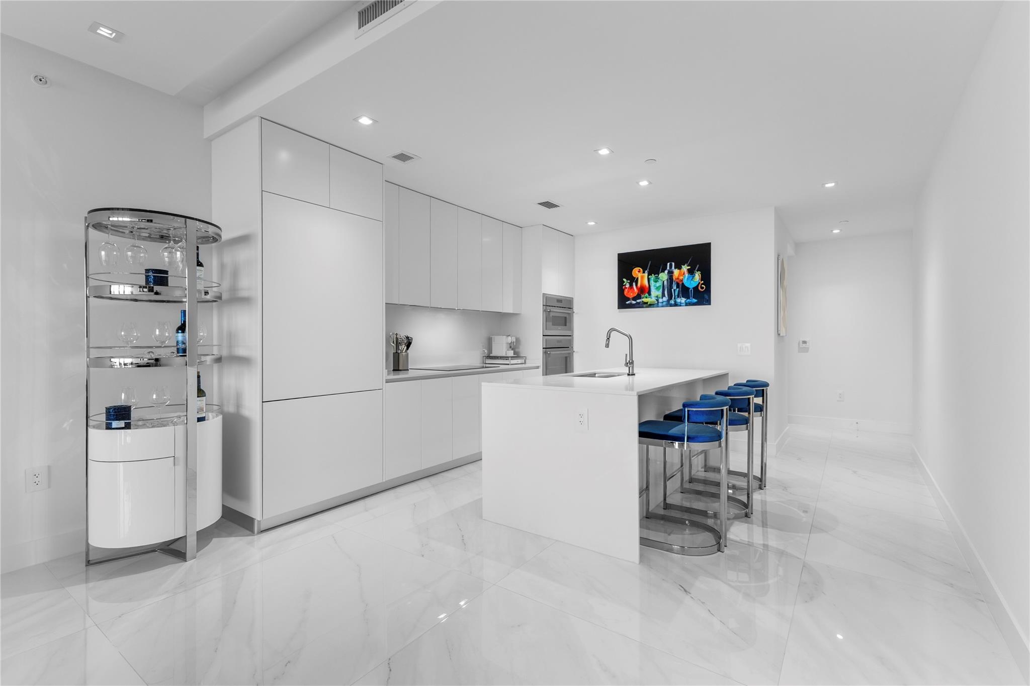 ARIA RESERVE - Residential Lease