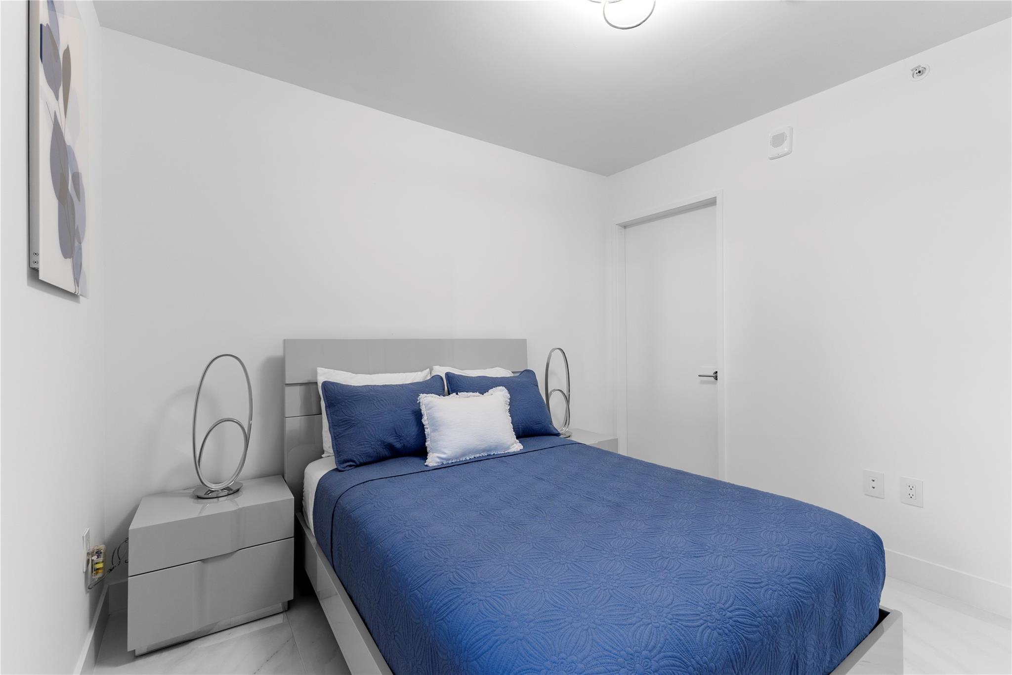 ARIA RESERVE - Residential Lease