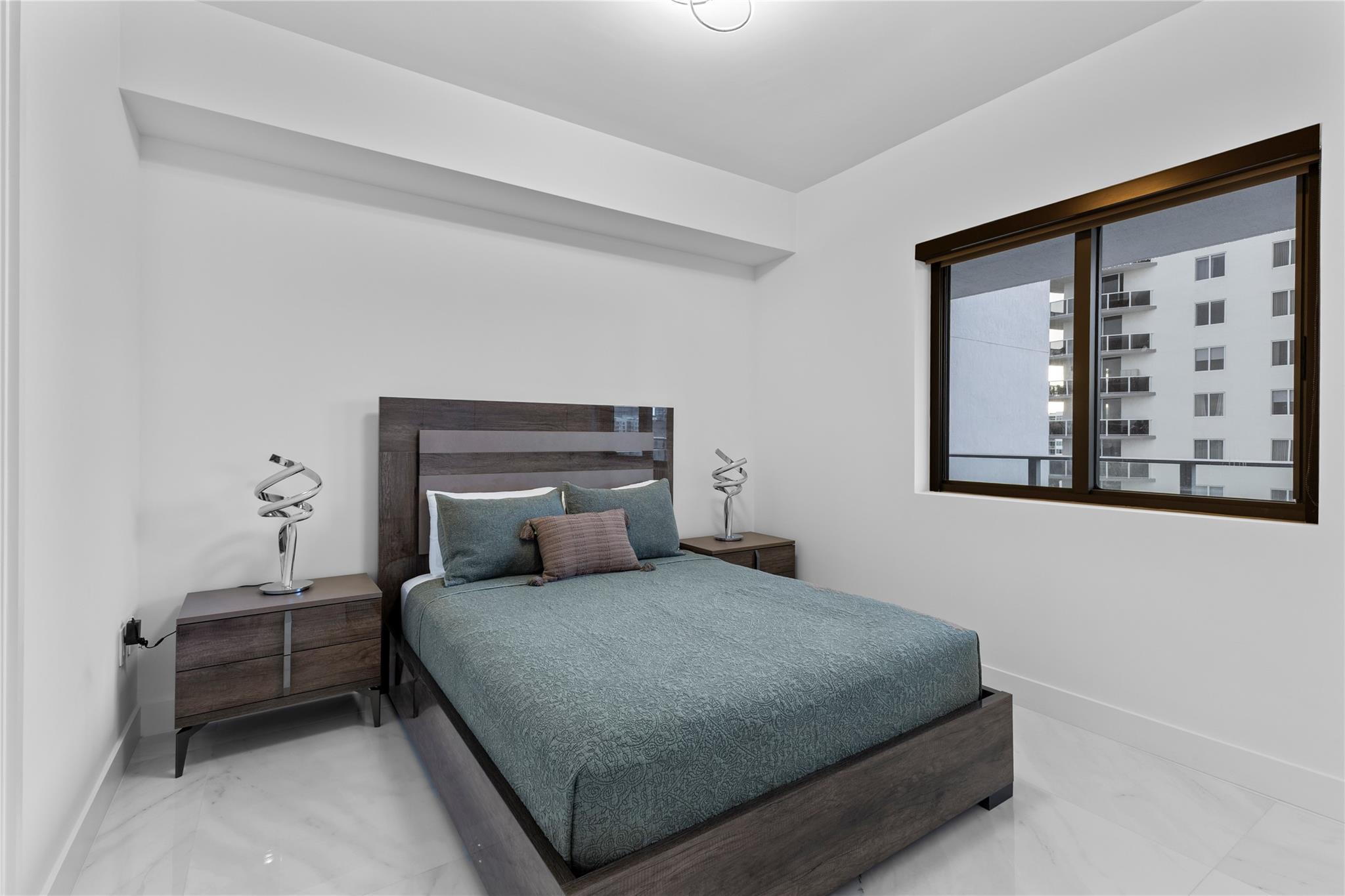 ARIA RESERVE - Residential Lease