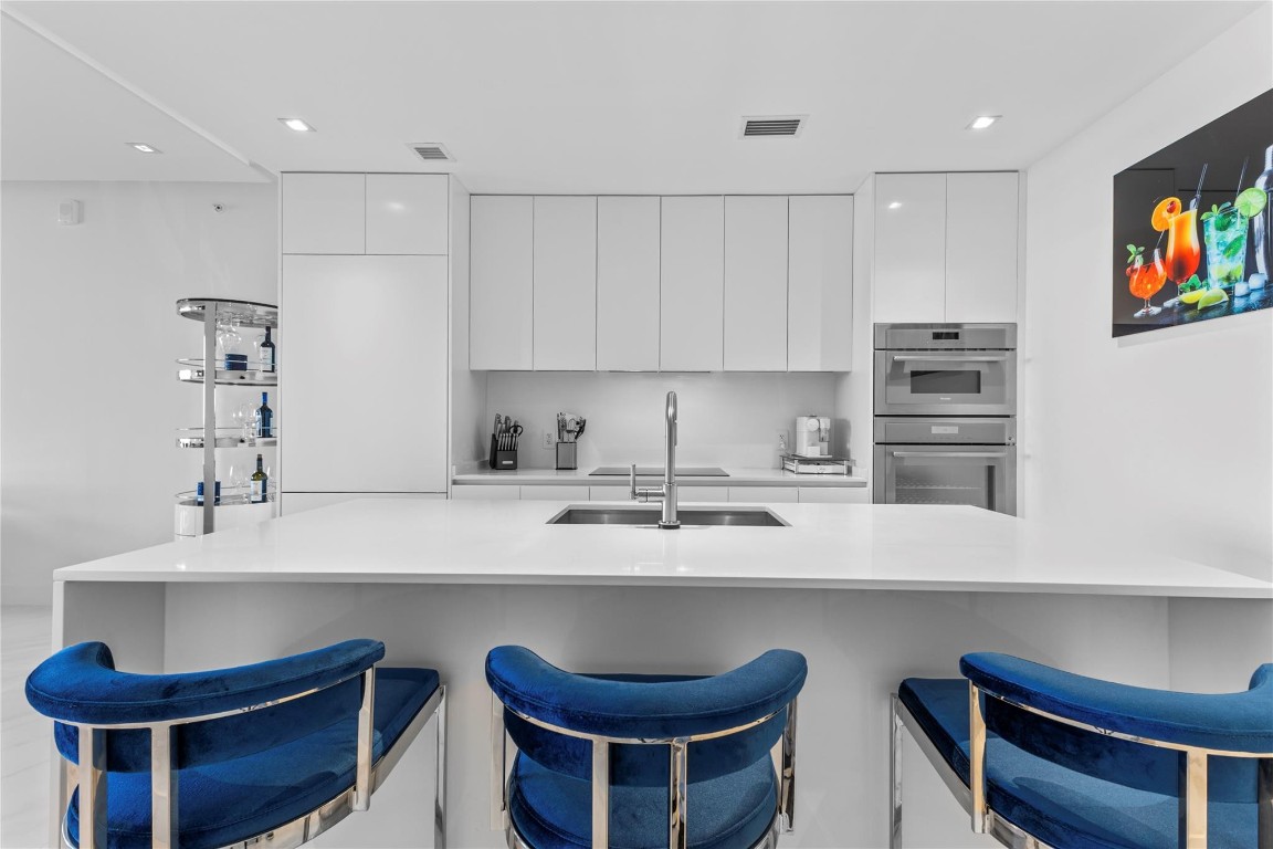 ARIA RESERVE - Residential Lease