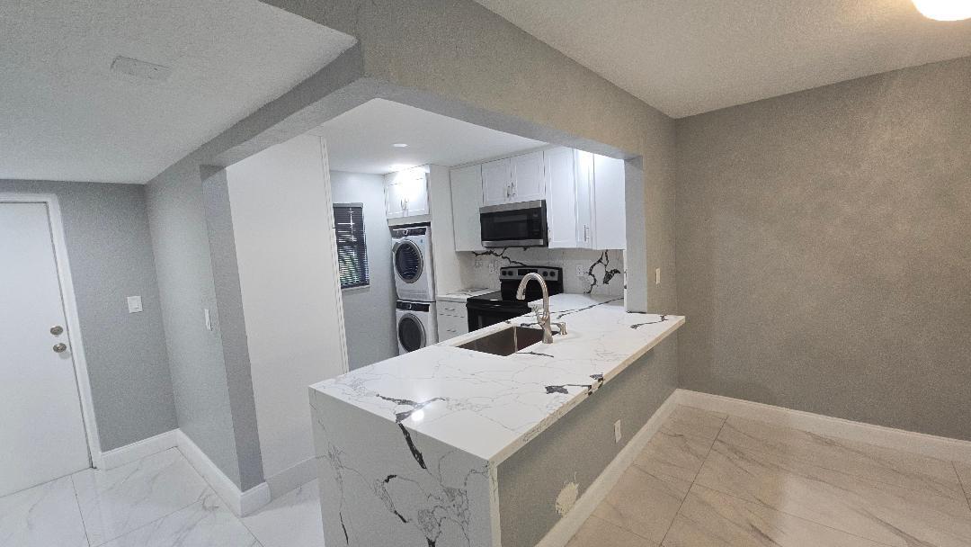 Foxwood Hollow At Coral S - Residential Lease