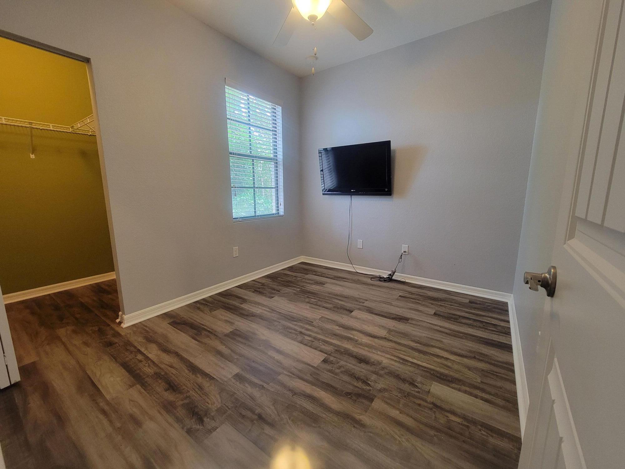 GRAMERCY SQUARE - Residential