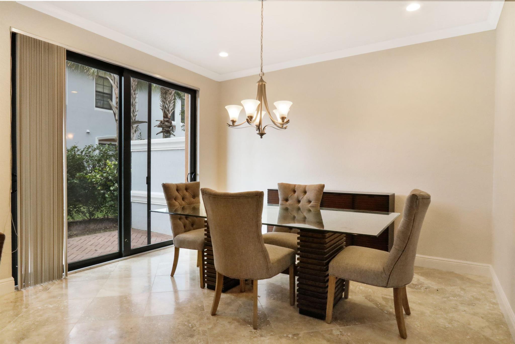 GRAMERCY SQUARE - Residential