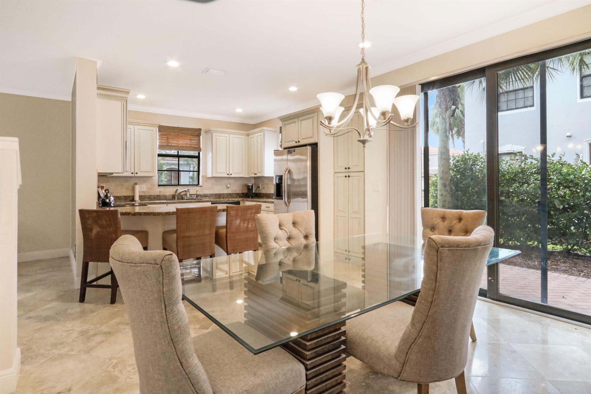 GRAMERCY SQUARE - Residential