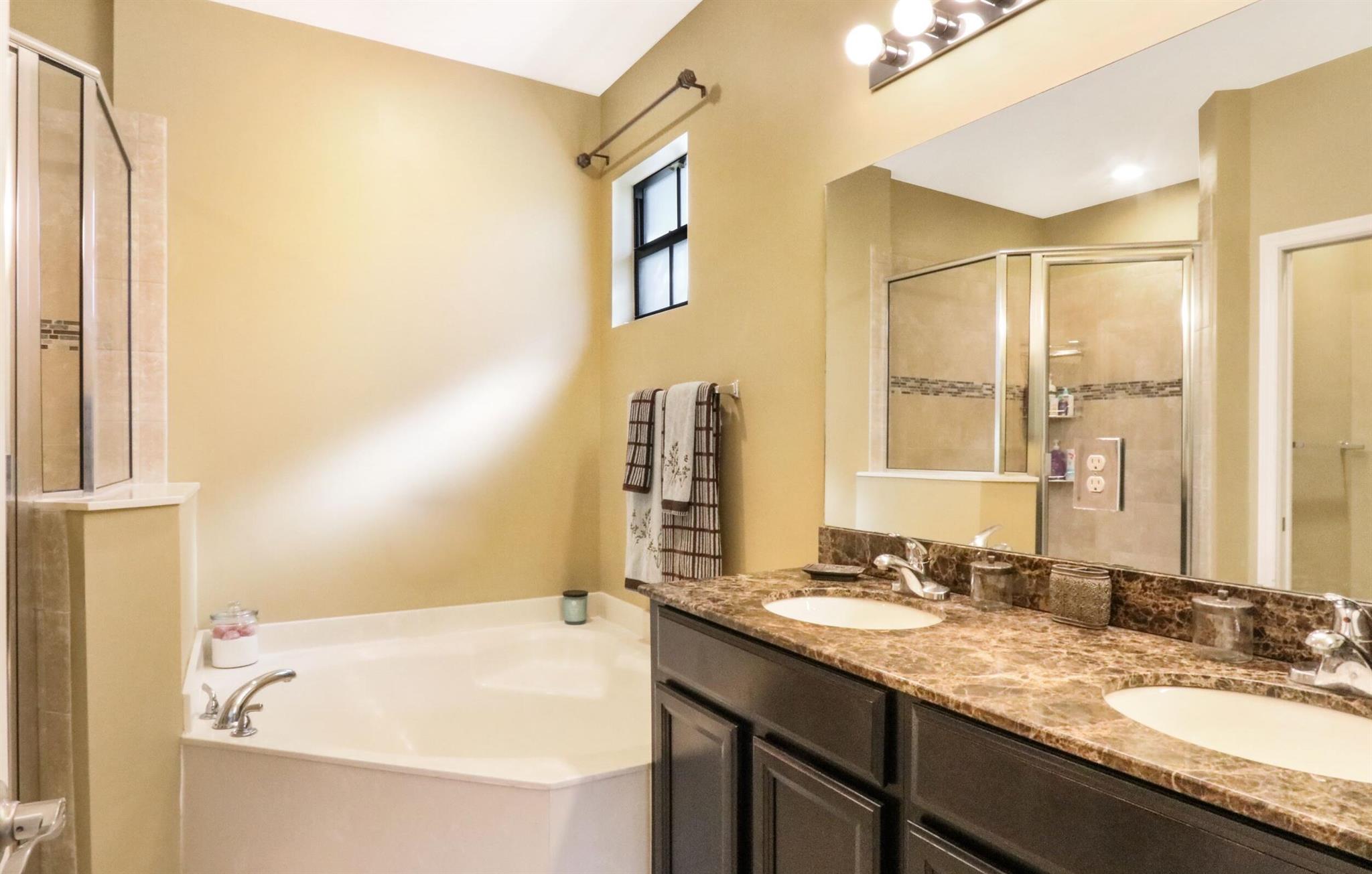 GRAMERCY SQUARE - Residential