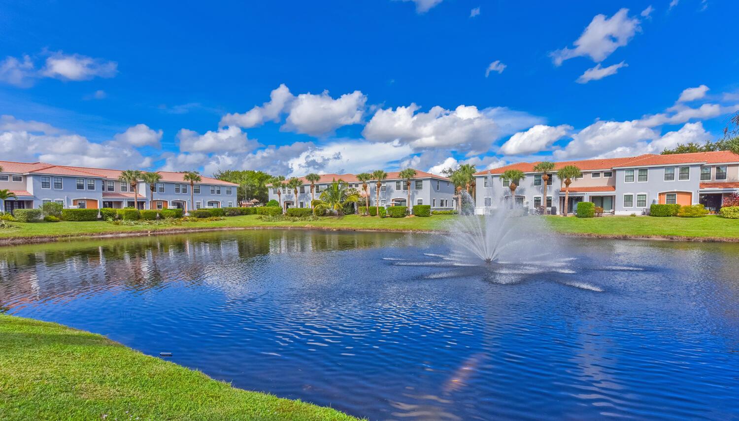 GRAMERCY SQUARE - Residential