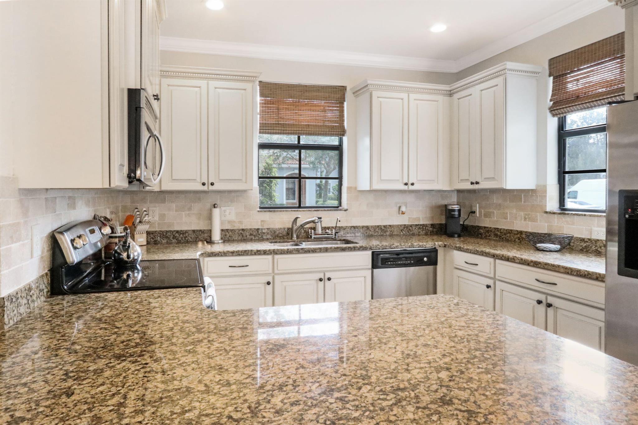 GRAMERCY SQUARE - Residential