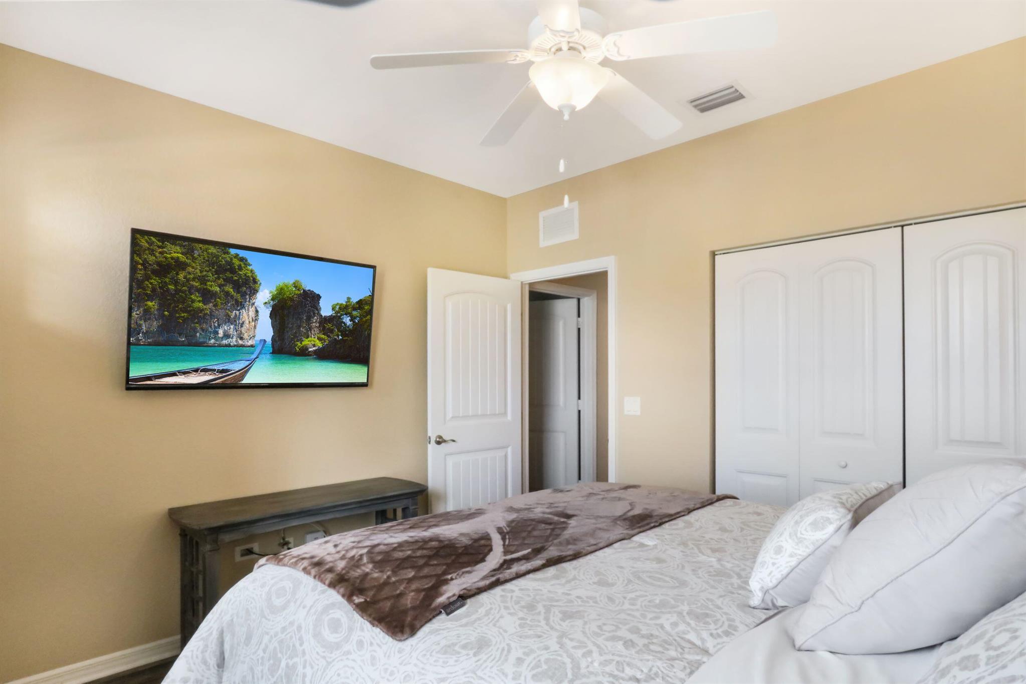 GRAMERCY SQUARE - Residential