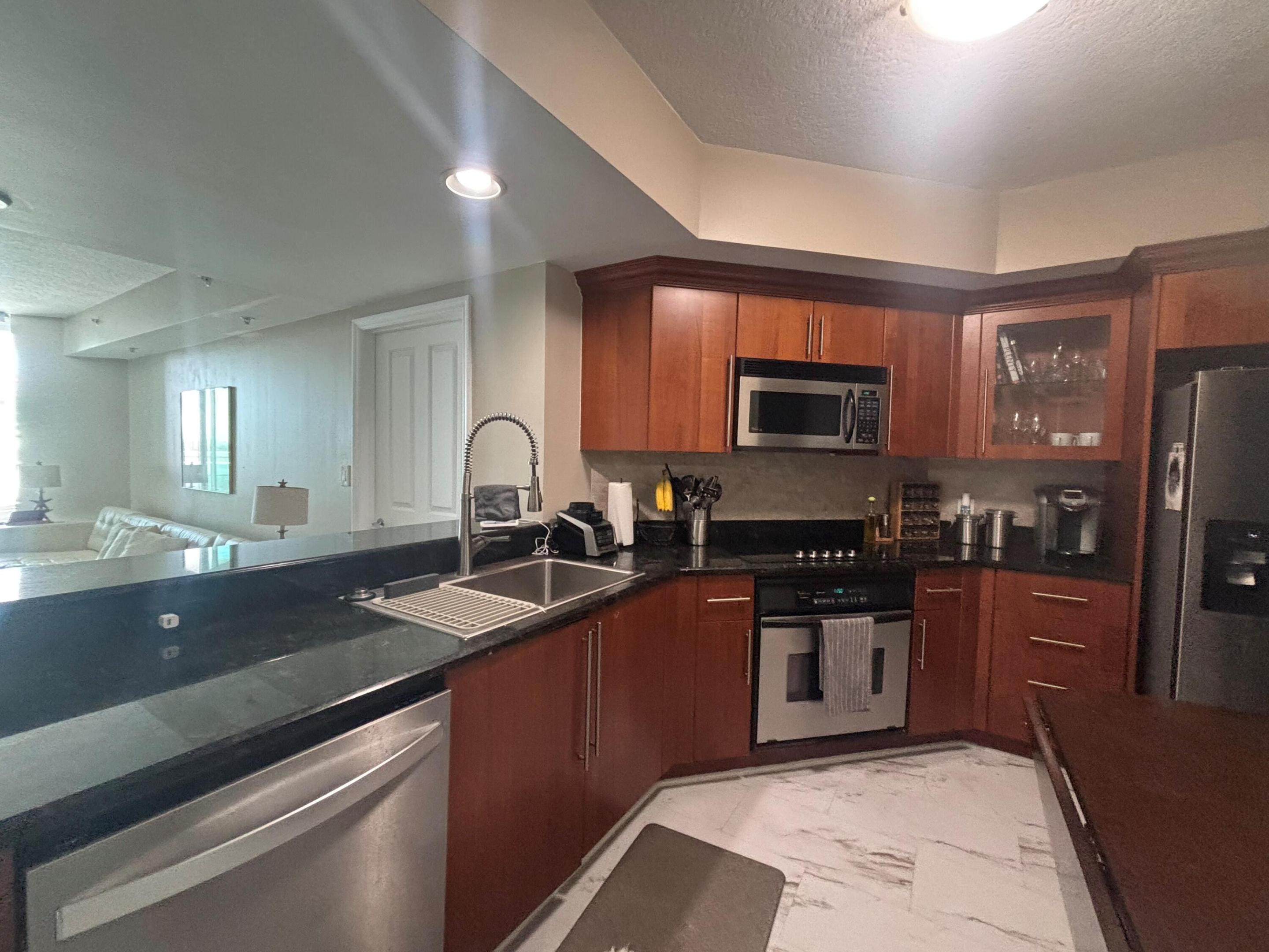 ESPLANADE ON THE NEW RIVER CONDO - Residential Lease