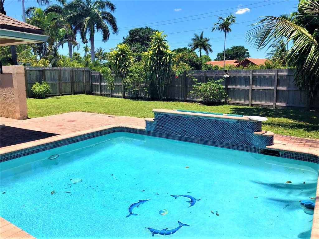 Photo of 6621 Pond Apple Road, Boca Raton, FL 33433 (MLS # R10999882)