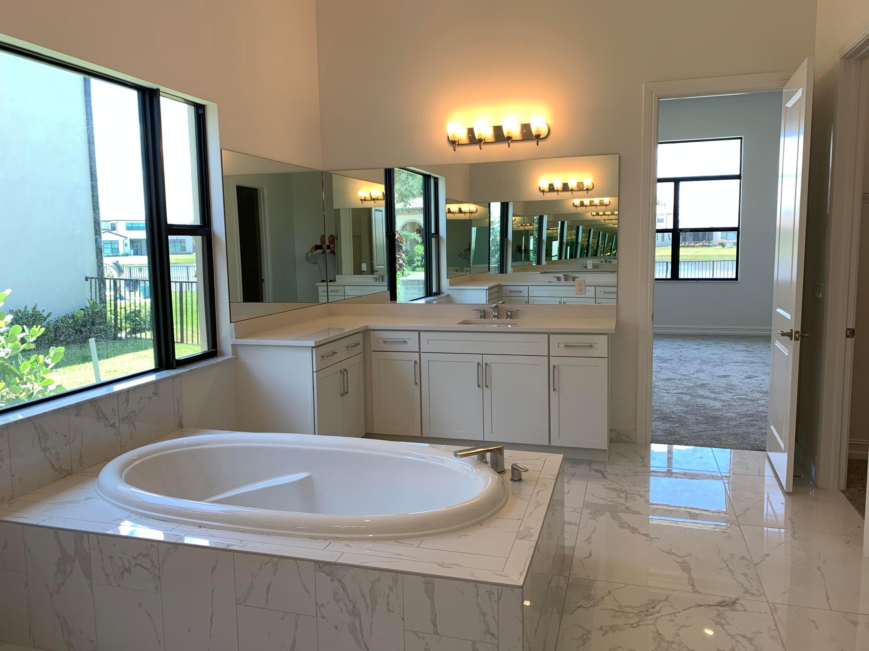 PALM MEADOWS ESTATES - Residential