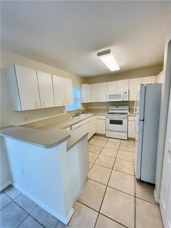 PEMBROKE ISLES - Residential