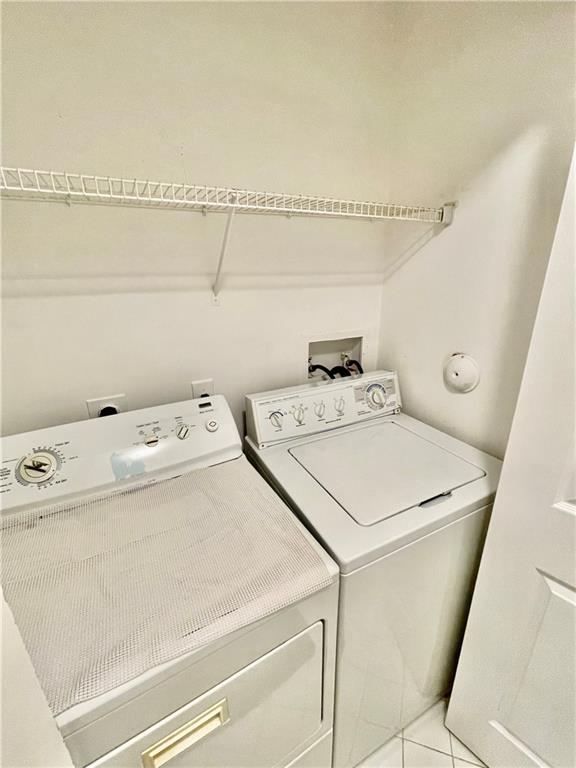 PEMBROKE ISLES - Residential