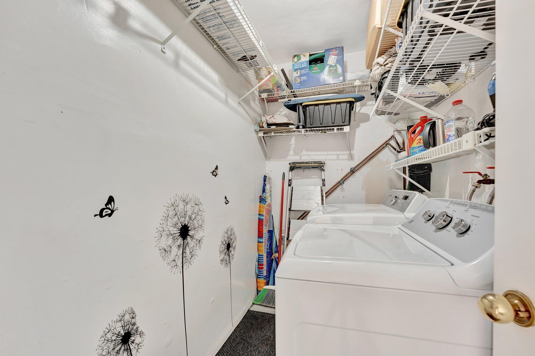 HOLLYWOOD LAKES SECTION - Residential