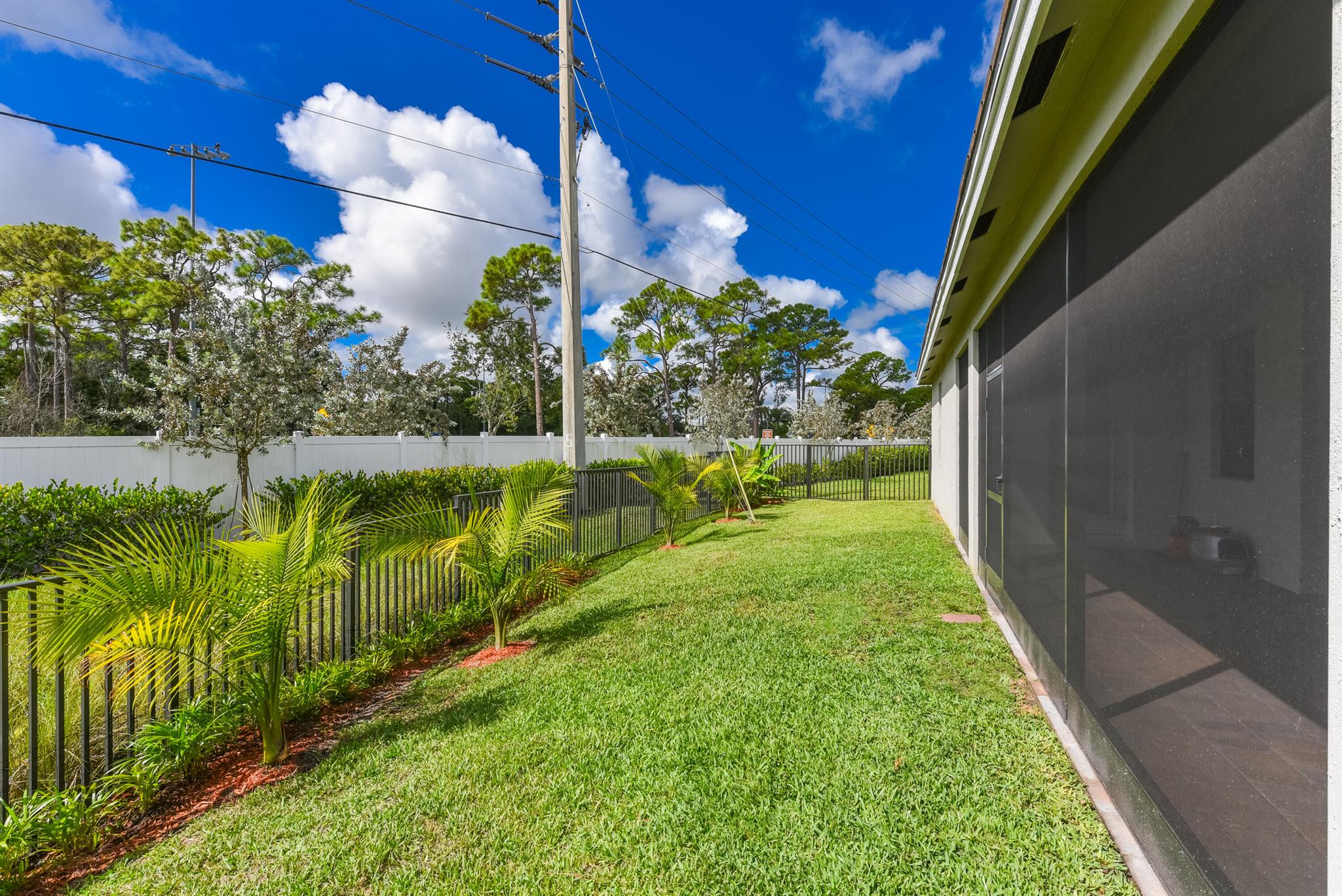 THE OAKS - Residential