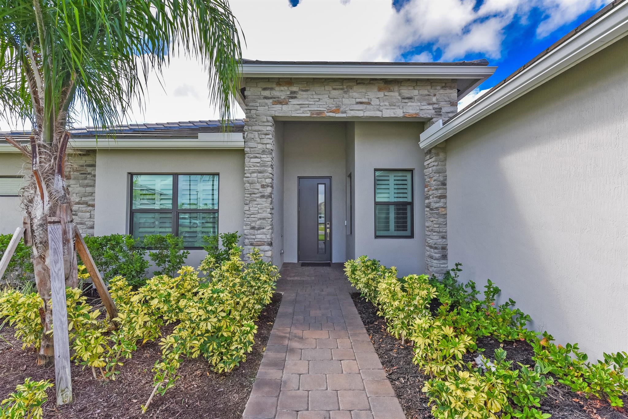 THE OAKS - Residential