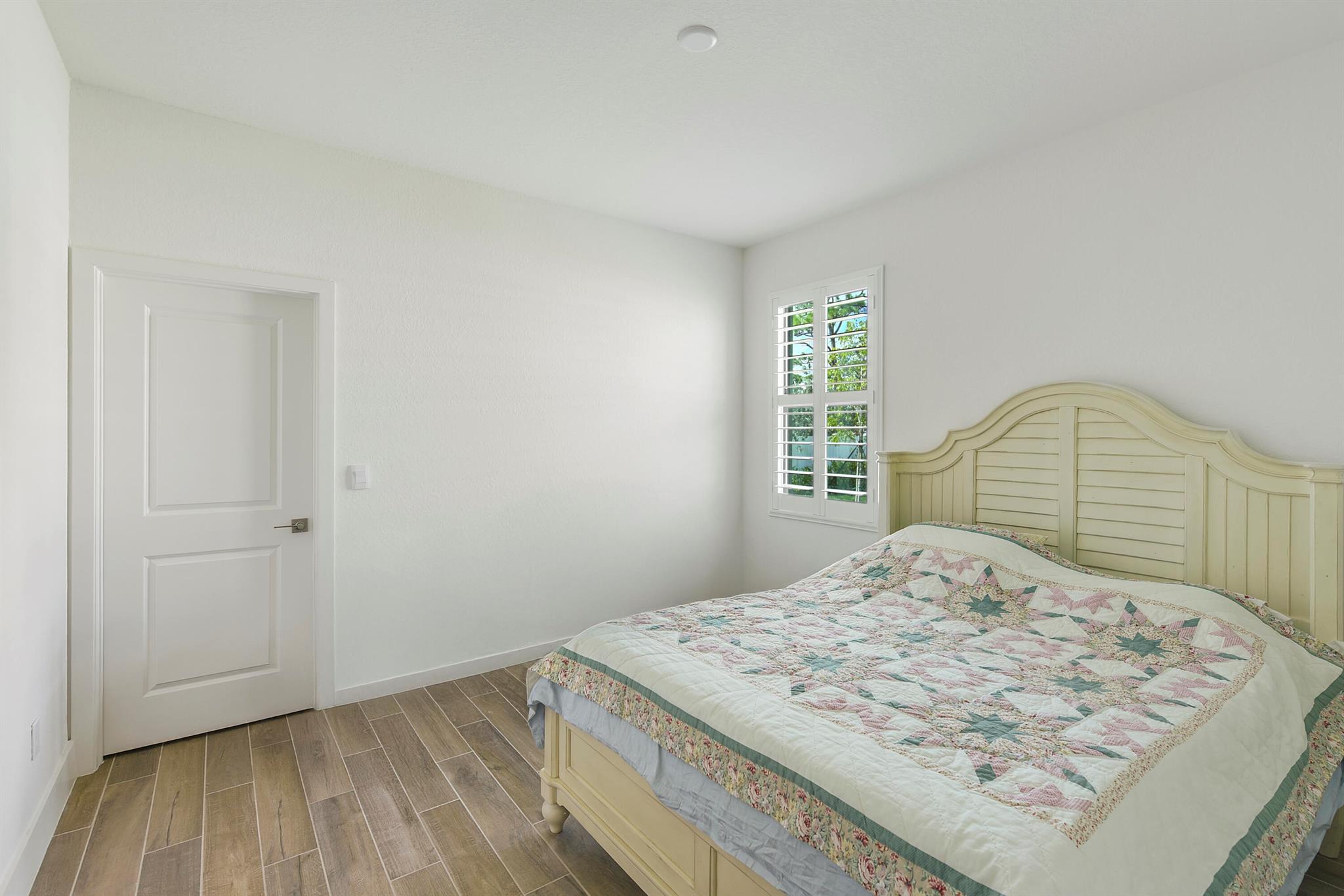 THE OAKS - Residential
