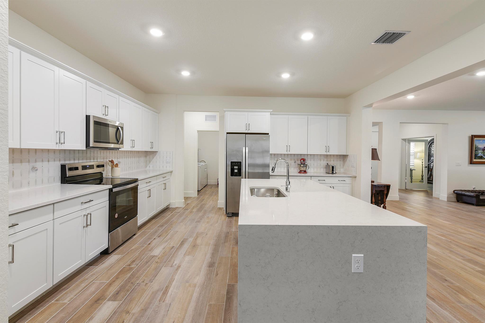 THE OAKS - Residential