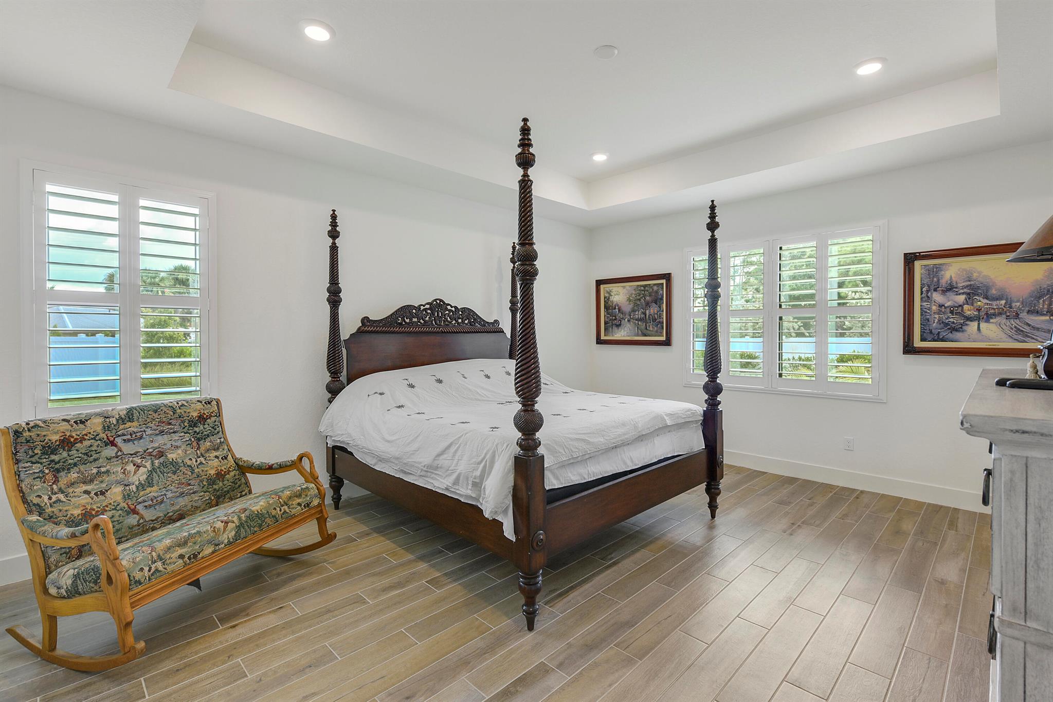 THE OAKS - Residential