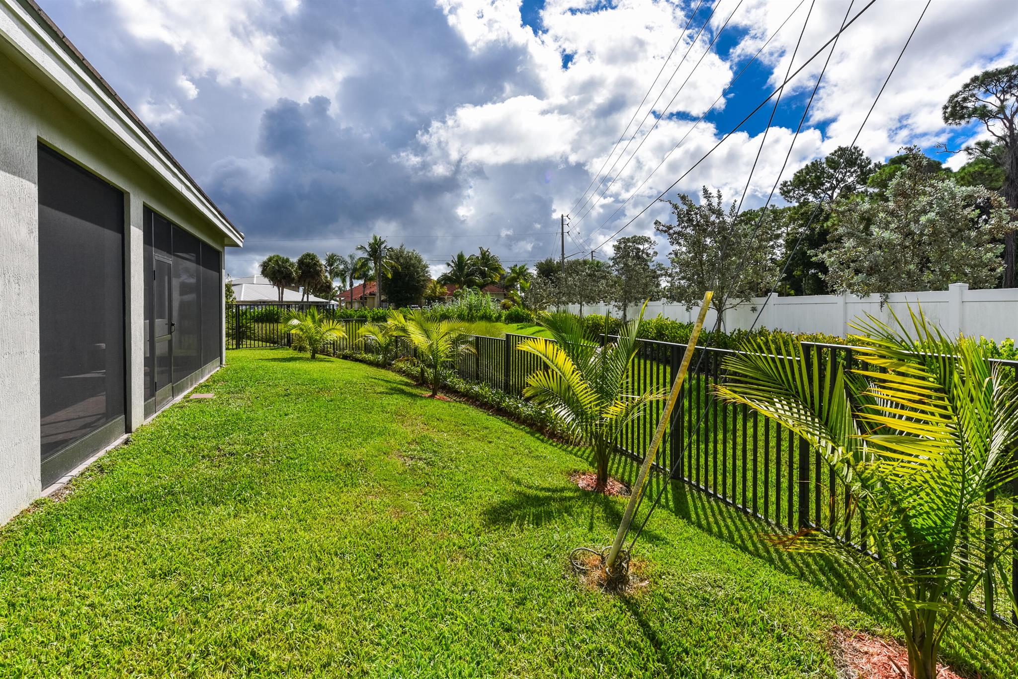 THE OAKS - Residential
