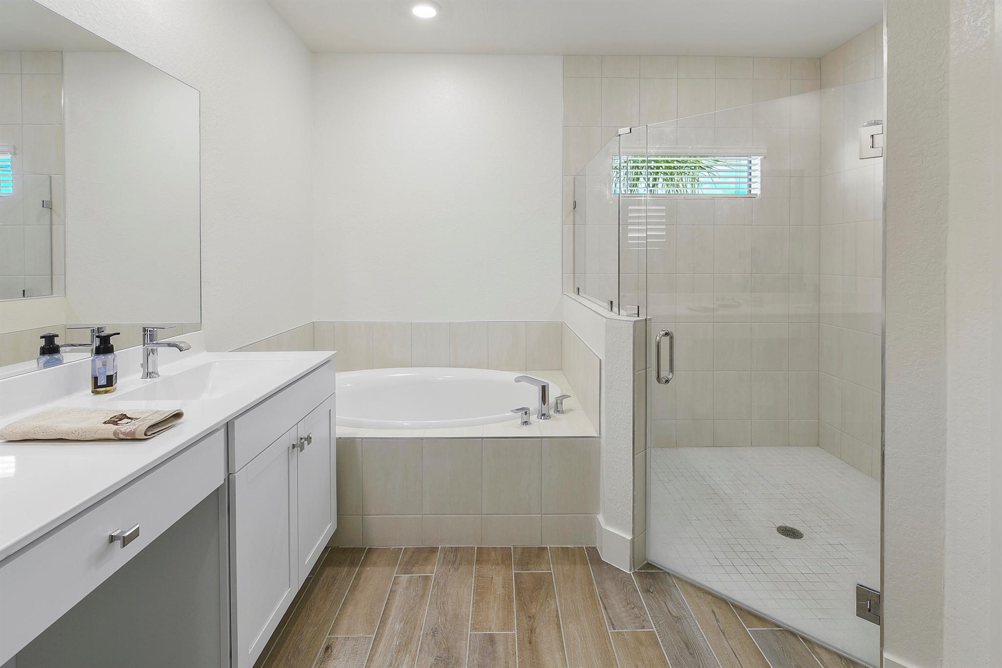 THE OAKS - Residential