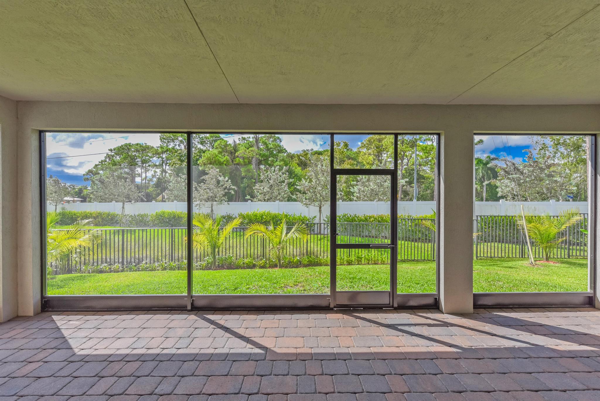 THE OAKS - Residential