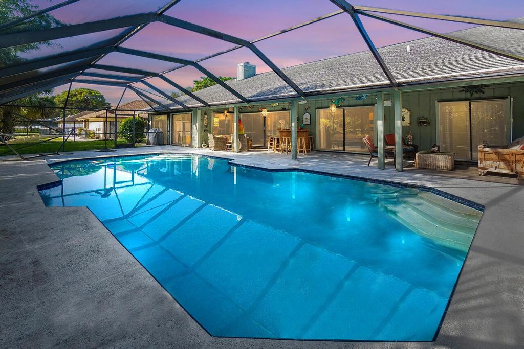 Photo of 9034 Gardens Glen Circle, Palm Beach Gardens, FL 33418 (MLS # R10968695)