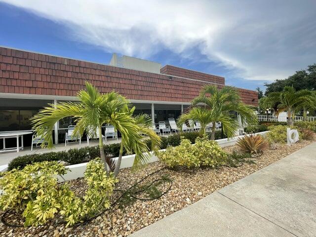 VISTA DEL LAGO CONDO - Residential Lease