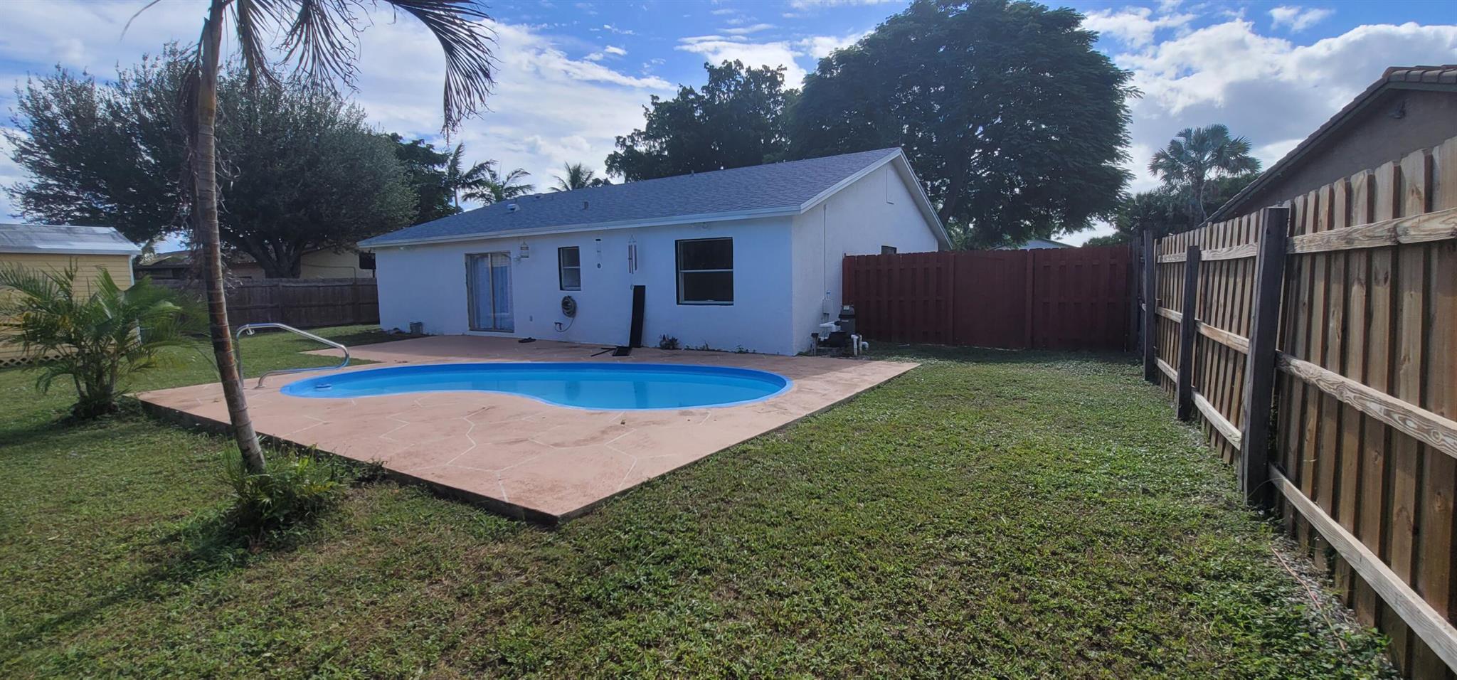 CONCEPT HOMES OF LANTANA - Residential