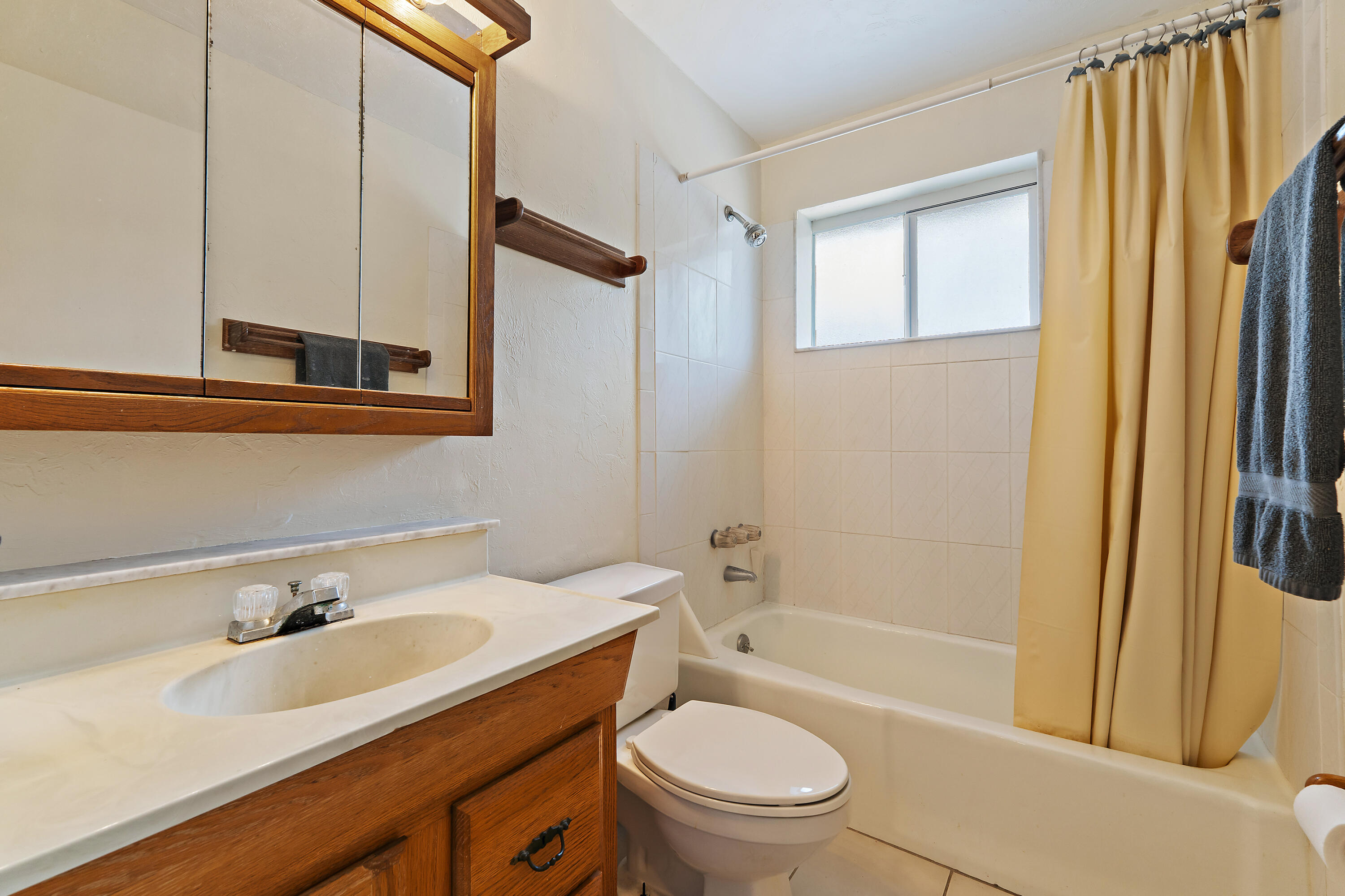 EASTVIEW MANOR - Residential