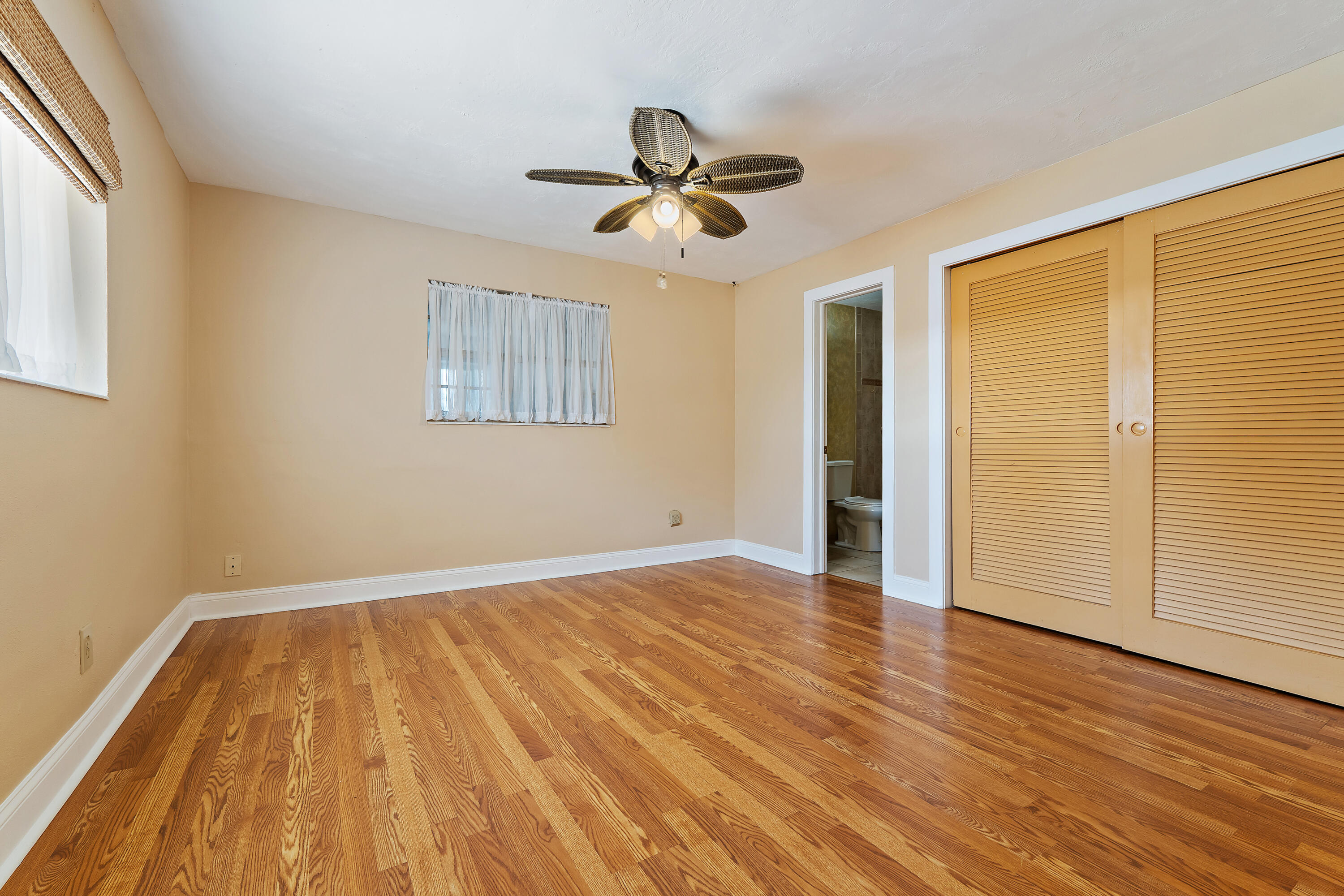 EASTVIEW MANOR - Residential